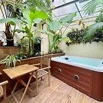 Myinsolite - Cocon Tropical, Jacuzzi, énigme * Vauvert